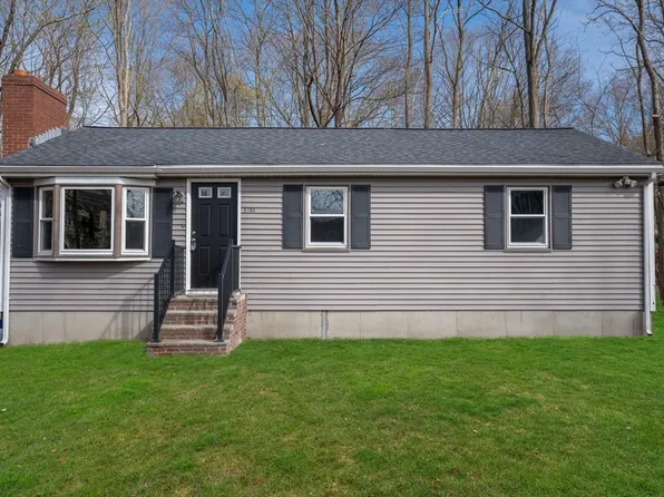 2105 Pleasant St, Bridgewater, MA 02324