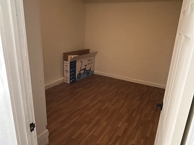 415 Fisher Ct #2 — Photo 4