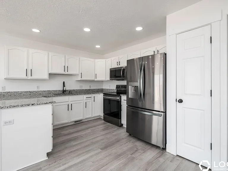 1212 S 1410 E — Photo 7