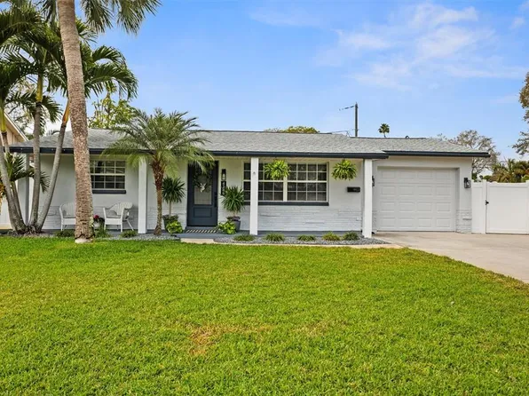 4200 Helena St NE, Saint Petersburg, FL 33703