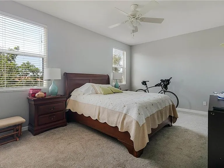 9139 Spring Mountain Way — Photo 12
