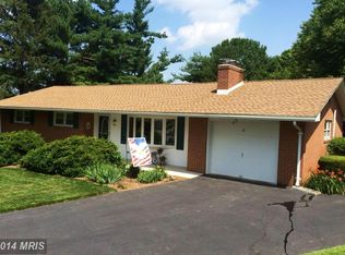 18 Hickory Ct, Westminster, MD 21157
