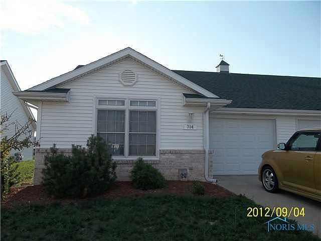1st image of 704 Heritage Dr #127
