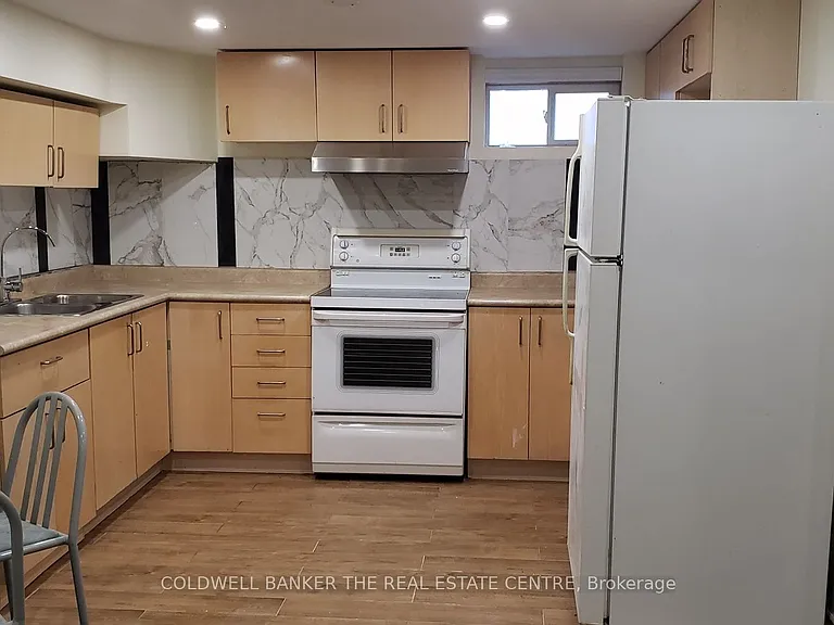 53 Meadowview Ave #BASEMENT — Photo 4