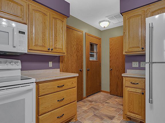 5th image of 32814 Spunk Tree Cir