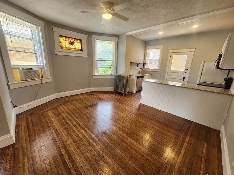 2450 Fairview Ave #1 — Photo 8