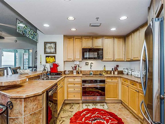 3rd image of 3 Portofino Dr Suite 1904