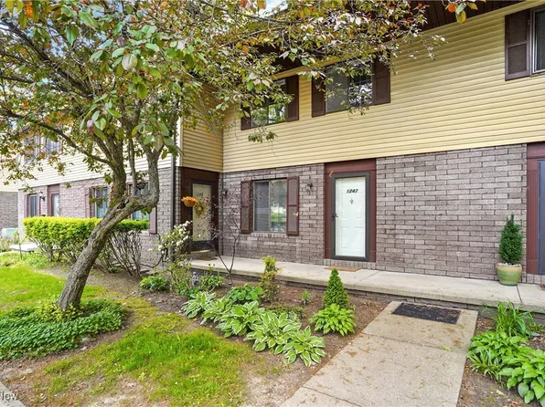 1247 Front St, Cuyahoga Falls, OH 44221