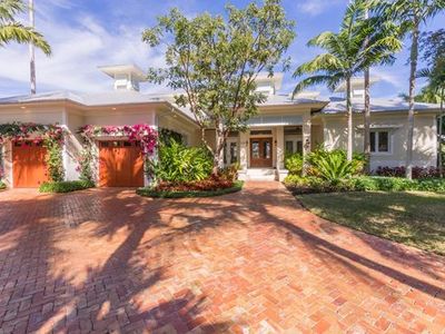 2325 Kingfish Rd, Naples, FL, 34102