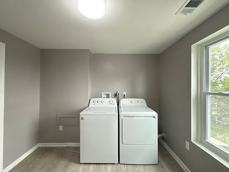 511 E 43rd St #3A — Photo 7