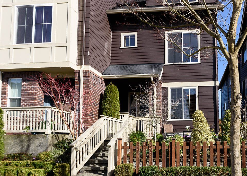 1st image of 850 4th Ave NE