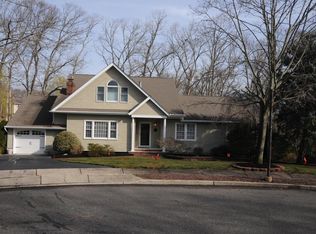 686 Longview Dr, Toms River, NJ 08753