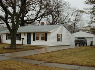 394 Sturbridge Rd, Columbus, OH 43228