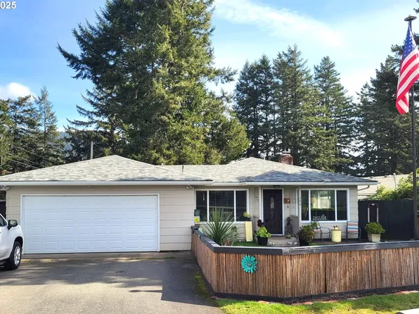 346 Del Norte Ln, Brookings, OR 97415