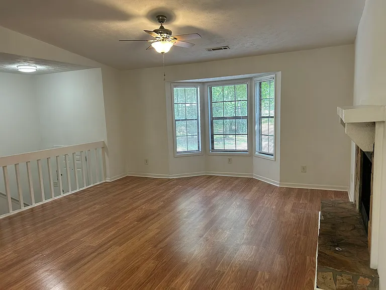 5947 Maryjo Ln — Photo 8