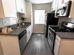 1215 N Sweetzer Ave APT 6, West Hollywood, CA 90069