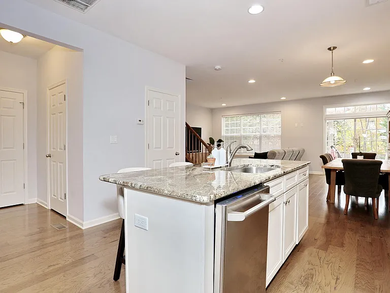 4 Masterson Ct — Photo 7