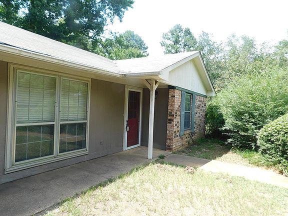 3rd image of 2511 N State Highway 155