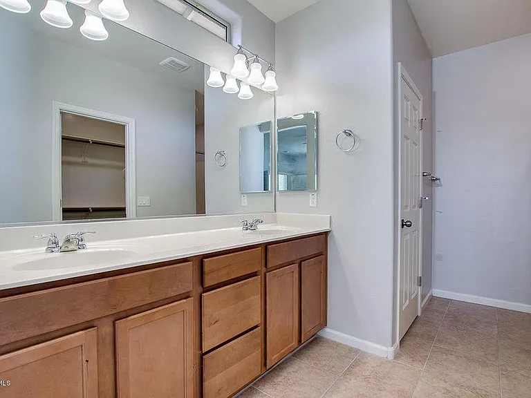 S Twinleaf Dr — Photo 7
