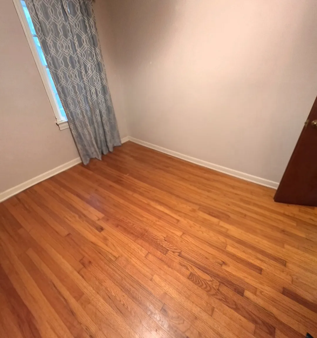 1 bed, 1.5 bath, 1389 sqft, $800 — Photo 1