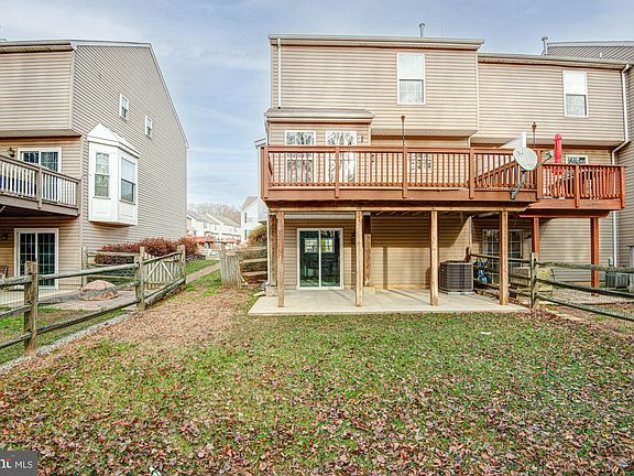 5th image of 308 N Barrington Ct