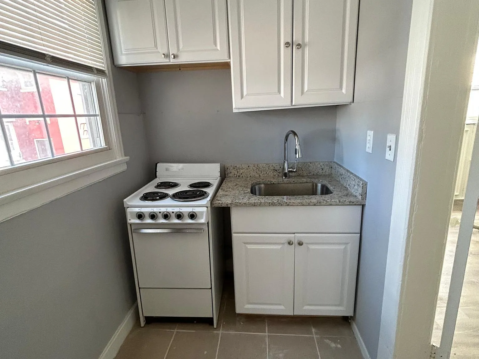 Studio, $1,300 — Photo 2