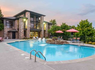 Aventura Falcon Valley, Lenexa, KS 66220