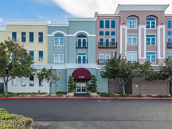 2nd image of 2220 Village Walk Dr Unit 3308