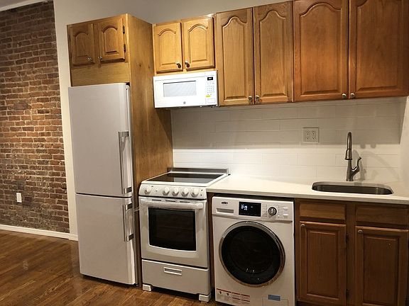 2nd image of 332 E 91st St APT 5R