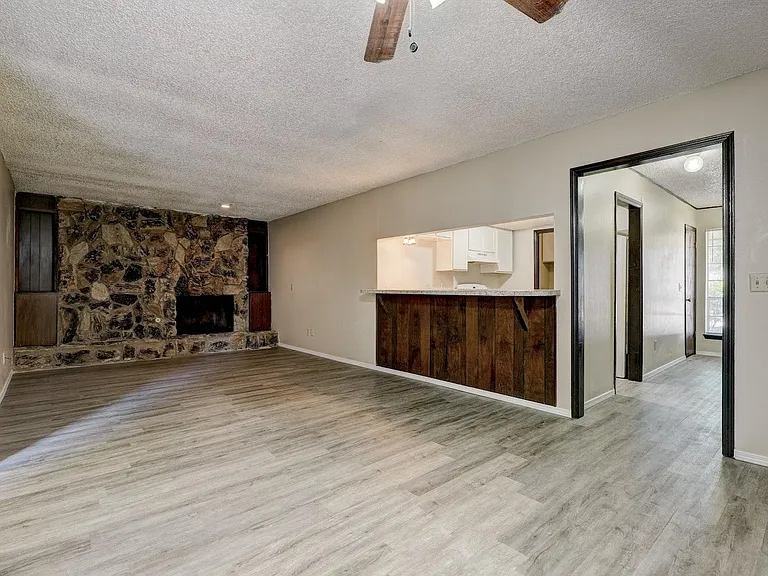 3807 Bradfred Dr — Photo 2