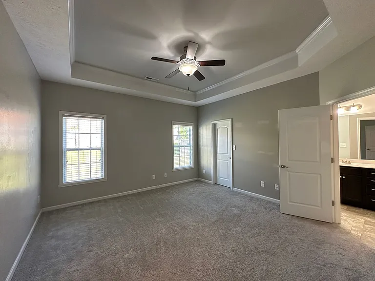 498 New Castle — Photo 24