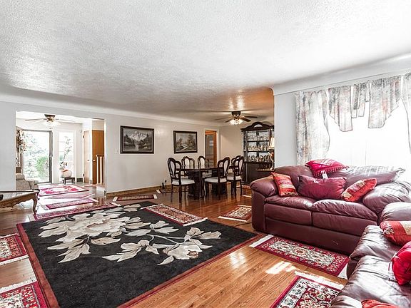 5th image of 17135 Amber Dr