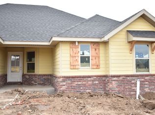 704 Fallon St, Siloam Springs, AR 72761