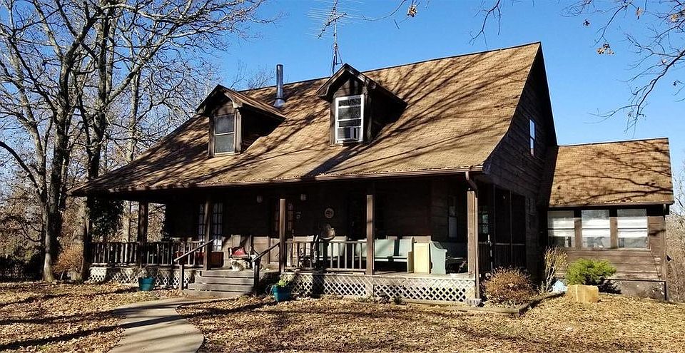 Lodge front