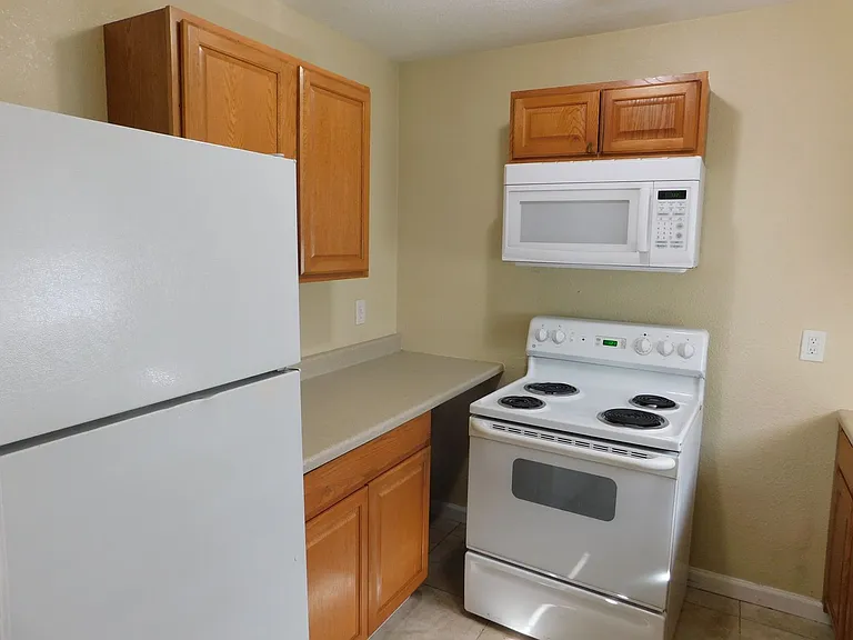 320 N 16th St #2 — Photo 10