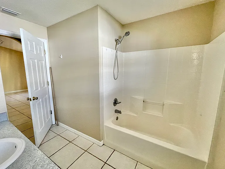 17 Fanshawe Ln #B — Photo 15