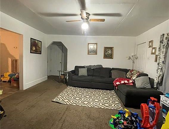 5th image of 306 Stonewall St