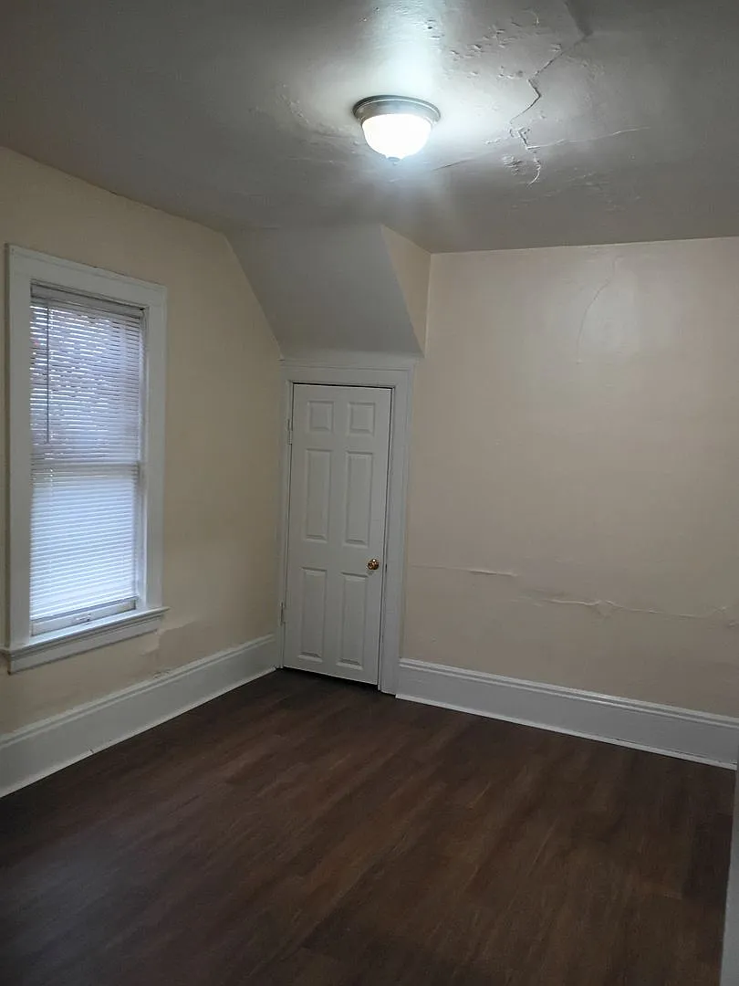 3835 N 11th St Milwaukee, WI 53206 — Photo 4