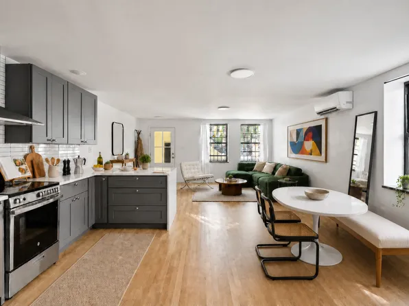 122 Willoughby Avenue image 1 of 13