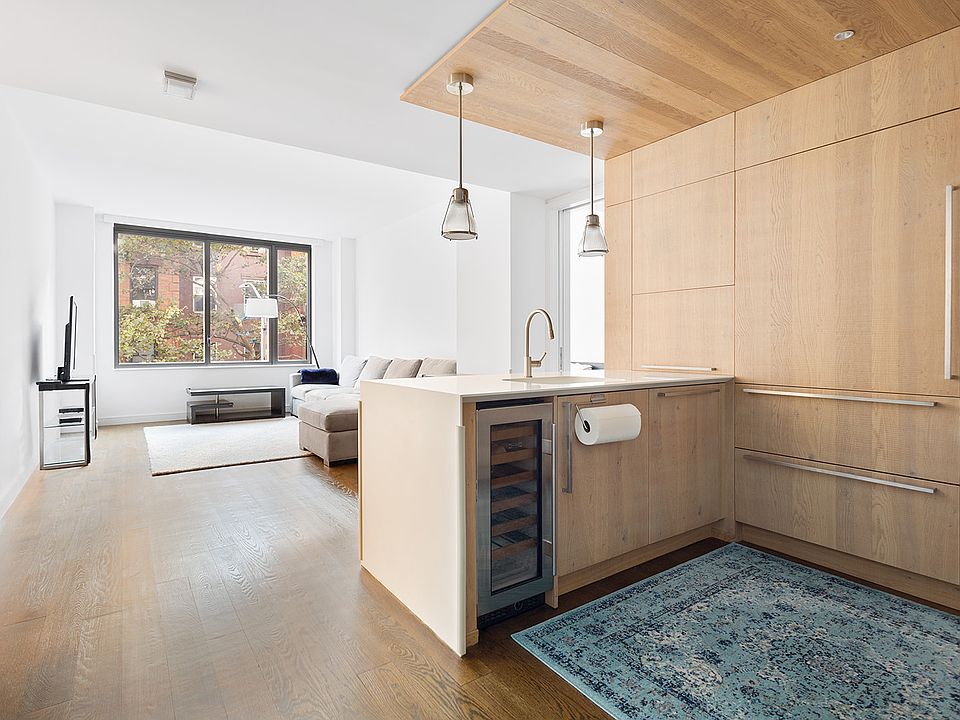 1st image of 211 E 13th St #3H