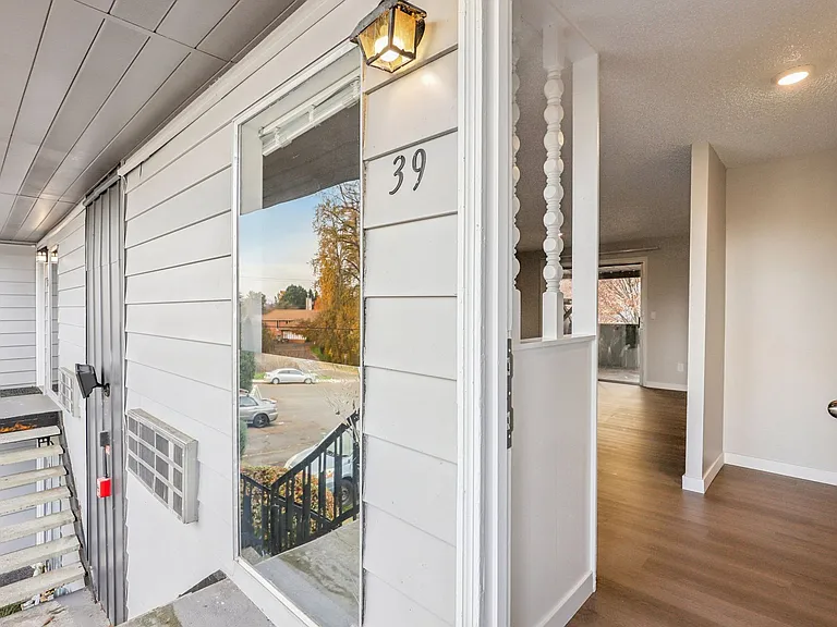 Cypress Crest Apartments — Photo 18