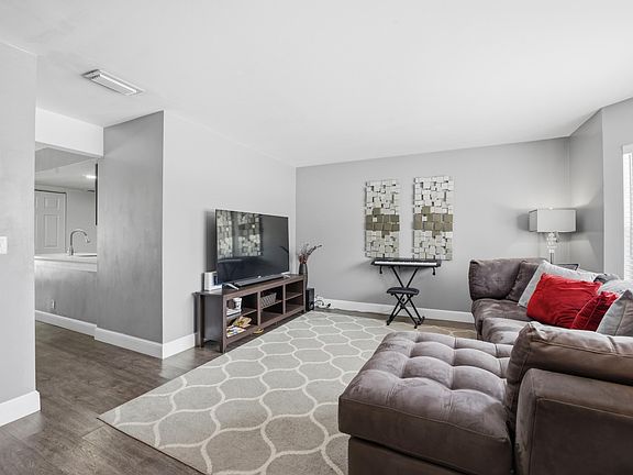 4th image of 5825 Dewberry Way