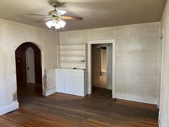 5th image of 212 Tinley Ave