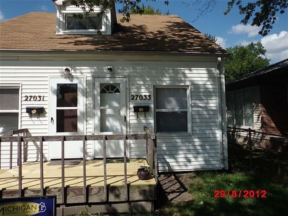 Front entry Delton
