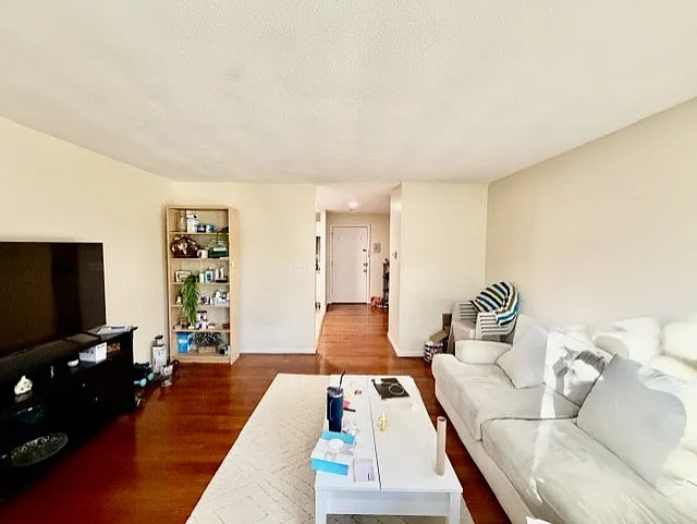 1 bed, 9999 sqft, $2,395 — Photo 4