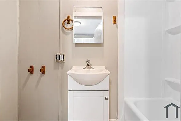 14 C St #14 — Photo 19