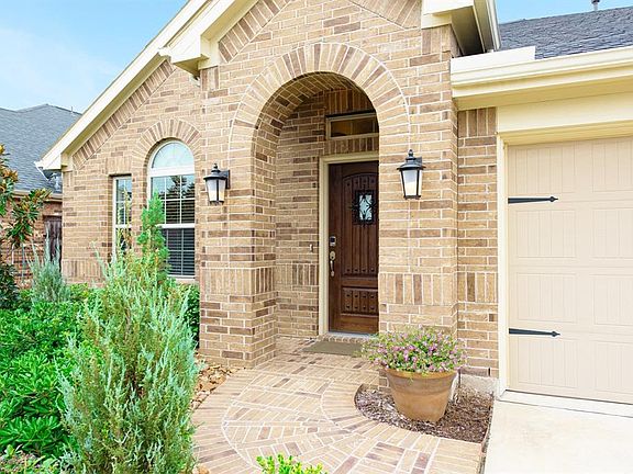 4th image of 28018 Scenic Shore Ln