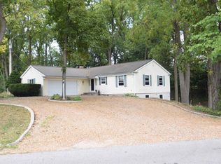 1064 E Northshore Dr, Syracuse, IN 46567