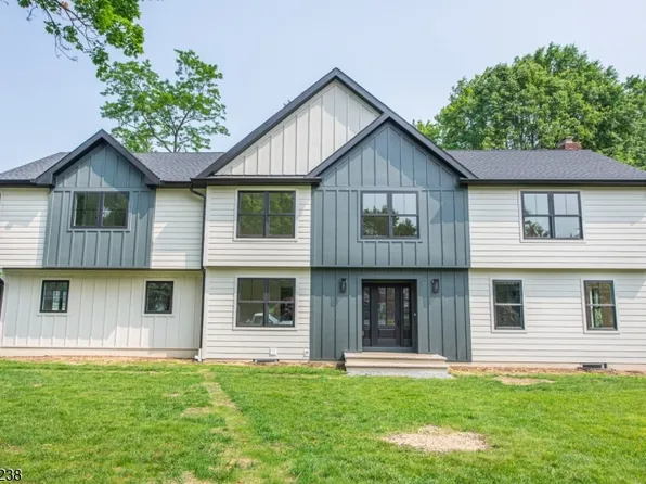 8 Village Rd, Florham Park Boro, NJ 07932