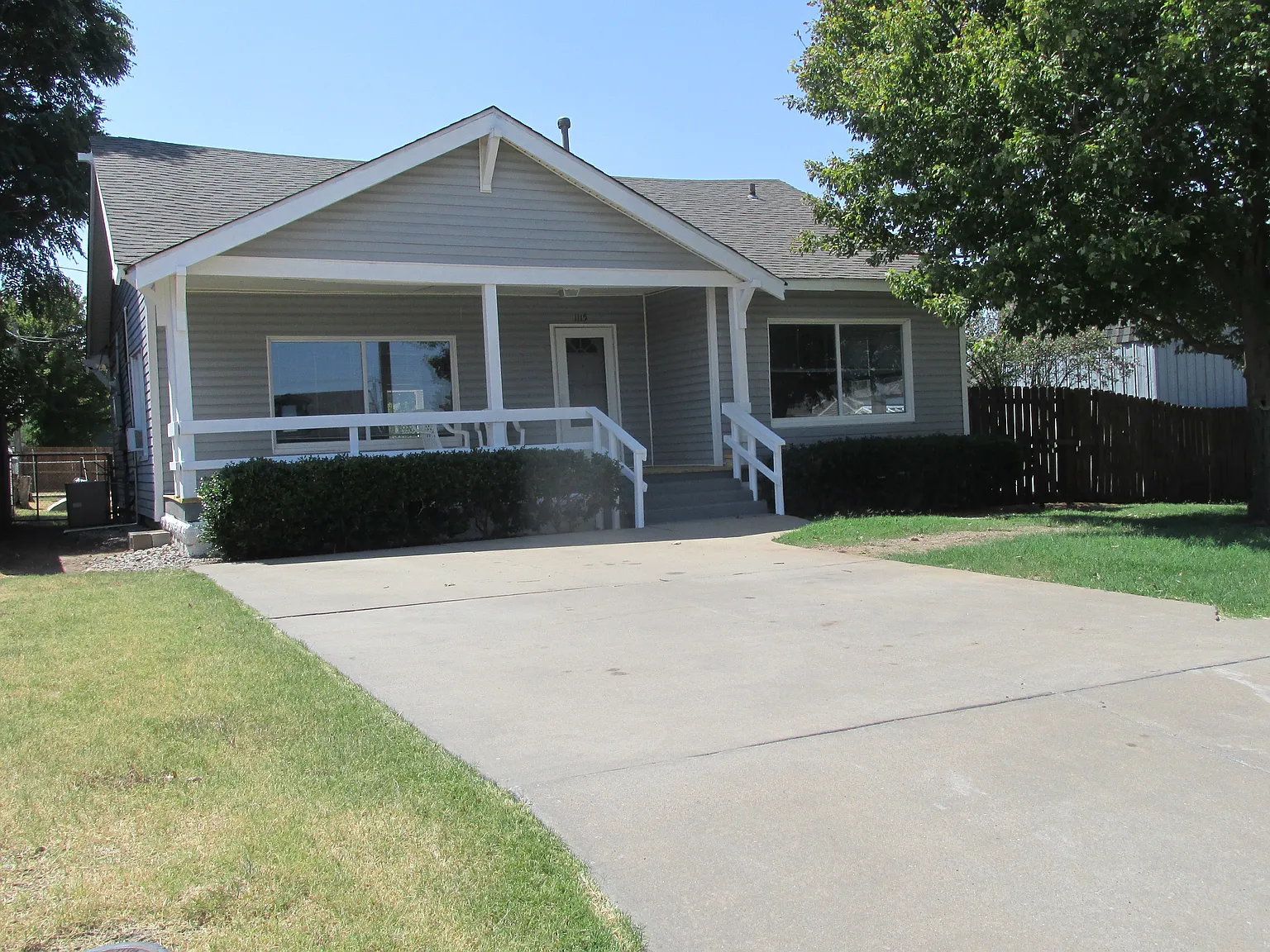 2 bed, 1083 sqft, $1,250 — Photo 1